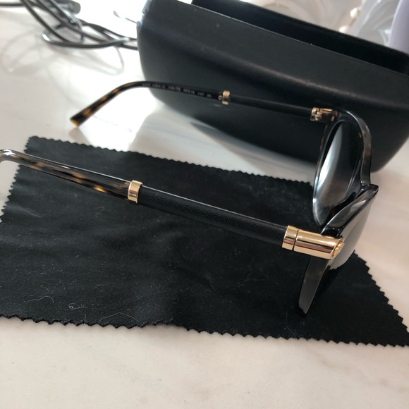 Women’s Versace sunglasses - Picture 6 of 9